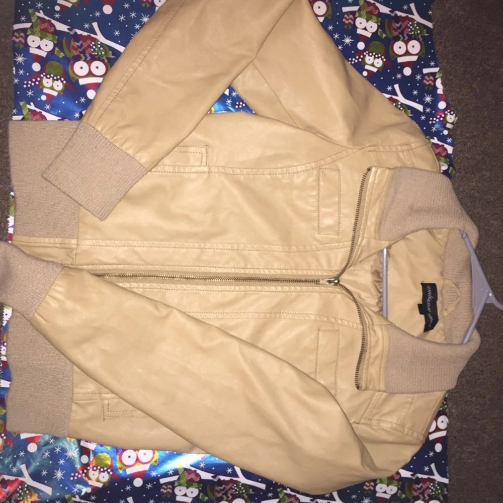 Leather jacket - Picture 1 of 5